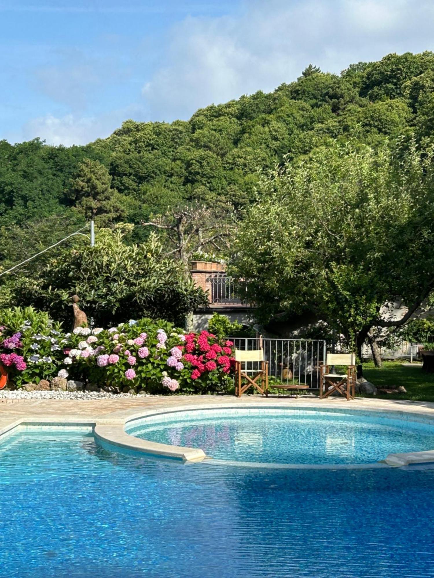 La Terrazza Sulla Versilia Пьетразанта Экстерьер фото